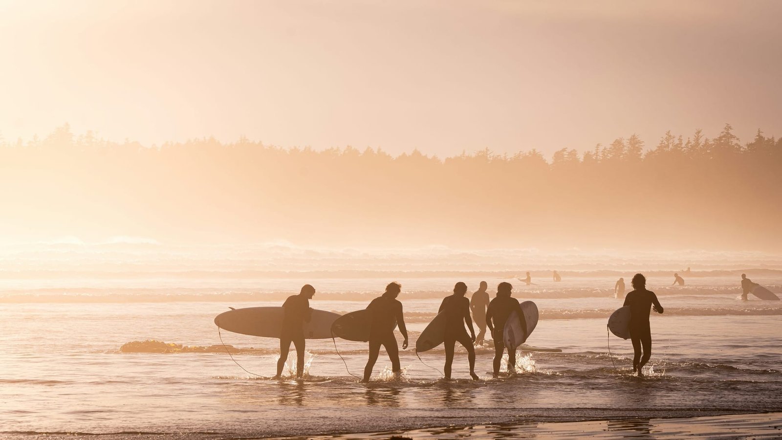 Chiwash surf house moment 1 — waves, food and surf life in Taghazout